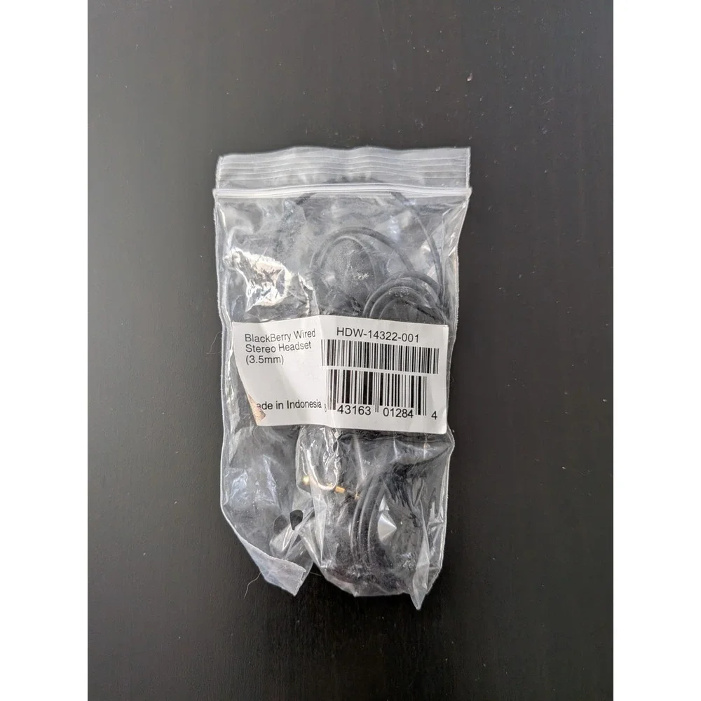Blackberry Wired Stereo Headset 3.5 mm HDW-14322-001 Black